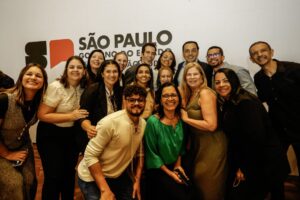 Educadores premiados por melhor desempenho compartilham experiências após imersão na Espanha