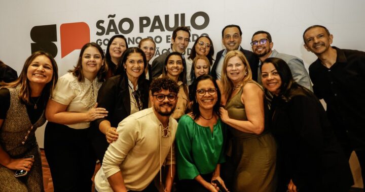 Educadores premiados por melhor desempenho compartilham experiências após imersão na Espanha