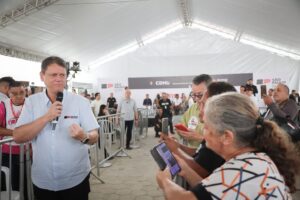 Governo de SP entrega chaves da casa própria a mais de 350 famílias no Capão Redondo