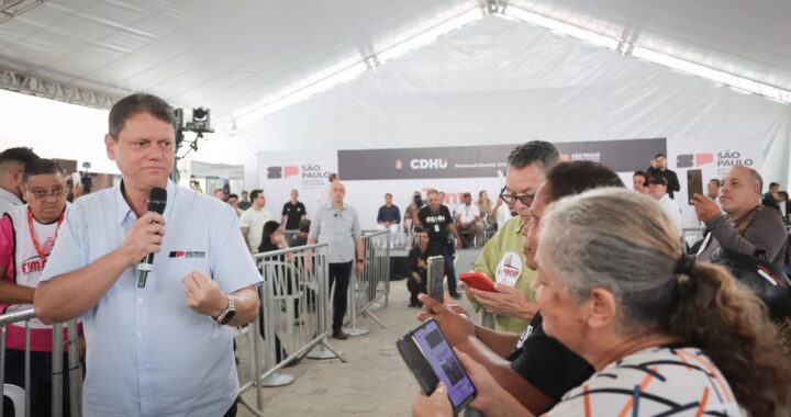 Governo de SP entrega chaves da casa própria a mais de 350 famílias no Capão Redondo