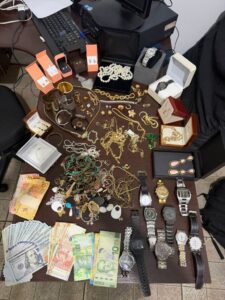 Polícia Civil de SP impede fuga e prende três após roubo a residência na zona sul de SP