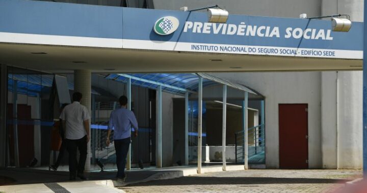 Entra em vigor lei que viabiliza gastos do INSS com novo salário-paternidade