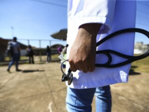 Comissão debate resultados do Enamed 2025; participe