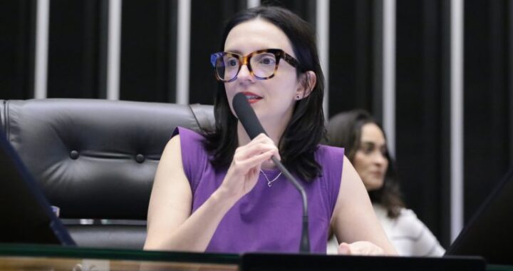 Projeto de lei estabelece regras para combater o ódio contra mulheres na internet