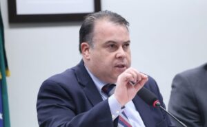 Comissão do Esporte aprova proposta de cadastro nacional de torcedores violentos