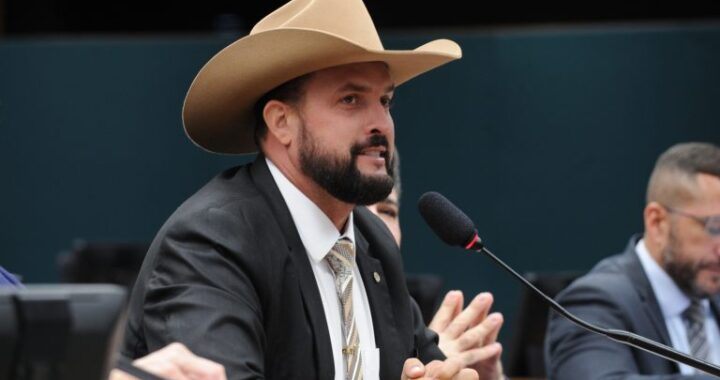 Comissão aprova reserva 30% de fretes da União para caminhoneiros autônomos