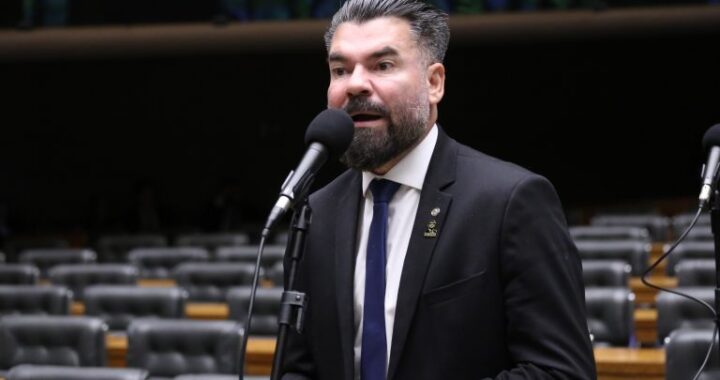 Projeto autoriza porte de arma para fiscais do Procon em todo o país