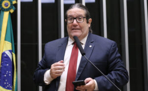 Projeto proíbe interferência de gestores escolares na avaliação de estudantes