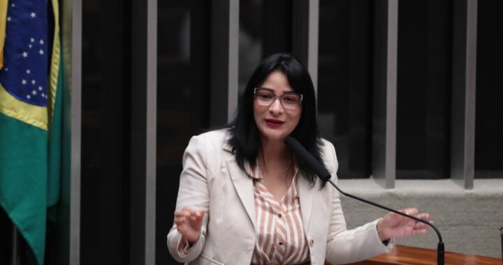 Comissão aprova proposta para garantir acesso de mulher do campo a ações contra o câncer