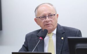 Benes Leocádio assume a presidência da Comissão de Educação