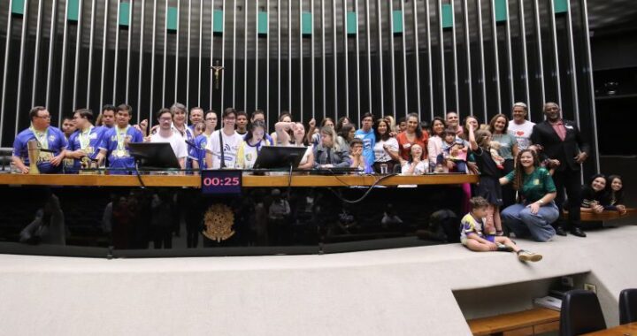 Sessão na Câmara marca Dia da Síndrome de Down e reforça combate à exclusão