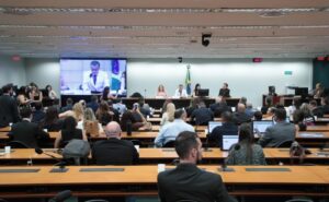 Relator admite mudar parecer sobre exclusividade médica em procedimentos estéticos faciais