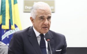 Deputado critica discrepância entre dados do governo e do setor sobre pirataria em apostas on-line