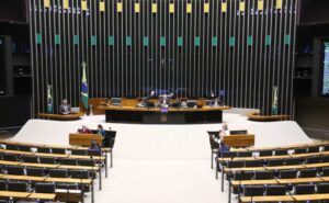 Câmara aprova regime de urgência para dois projetos de lei