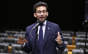 Projeto aumenta pena para o crime de importunação sexual