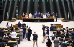 Deputados lançam carta-compromisso para incluir a proteção animal no debate eleitoral