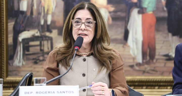 Comissão debate desafios da política de prevenção ao suicídio e à automutilação