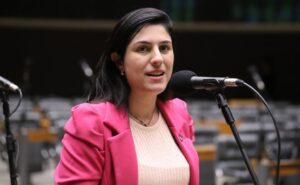 Comissão aprova teste para detectar doenças do sangue em gestantes no SUS