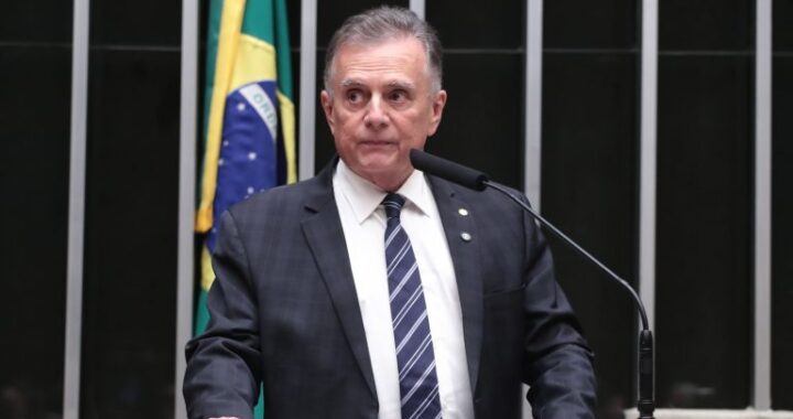 Comissão aprova projeto de lei que cria faixa preferencial para motos em capitais e rodovias