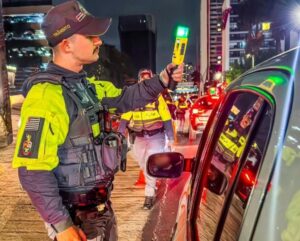 Megablitz da Lei Seca flagra mais de 250 motoristas sob efeito de álcool na capital