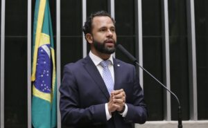 Comissão de Direitos Humanos aprova proposta de combate ao racismo científico
