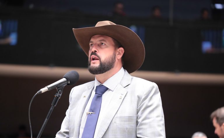 Deputado Zé Trovão (PL-SC) fala no Plenário da Câmara dos Deputados