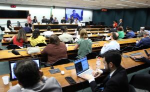 Especialistas defendem proibição total do mercúrio para conter crise ambiental e de saúde na Amazônia