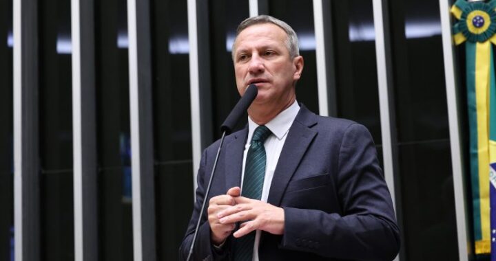 Comissão de Segurança aprova projeto que criminaliza domínio territorial por grupos criminosos