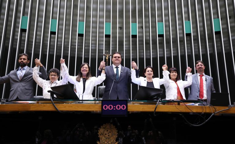 Homenagem ao Dia Internacional da Enfermagem.