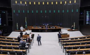Câmara aprova proposta que torna cooperativas beneficiárias dos fundos de desenvolvimento
