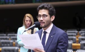Comissão aprova proibição de “cálculo por dentro” de tributos