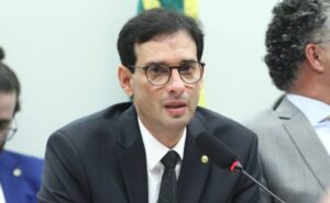 Comissão especial pode votar parecer sobre o fim da escala 6×1 nesta quarta-feira