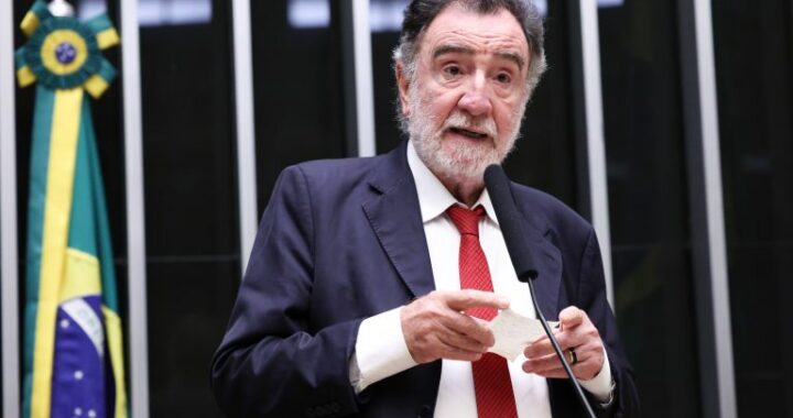 Comissão aprova critérios para colação de grau antecipada em universidades