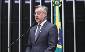 Deputados aprovam projeto que garante direitos para pessoas com diabetes tipo 1