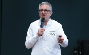 Ministro anuncia recorde de cirurgias no SUS; deputado diz que falta transparência nas filas