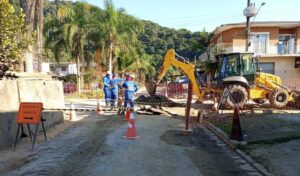 Moradores do Litoral Norte de SP são beneficiados com expansão da rede de água e esgoto