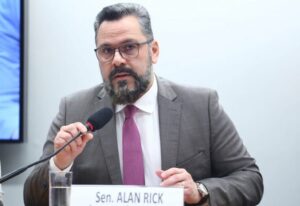 Comissão mista pode votar nesta terça-feira medida provisória que libera crédito para exportadores
