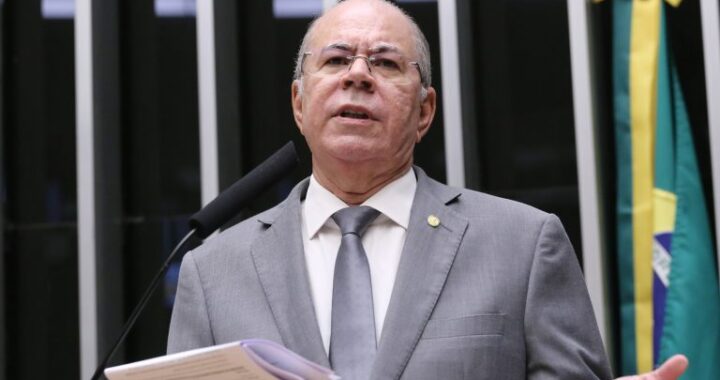 Comissão aprova inclusão de técnicos agrícolas em programa de habitação rural