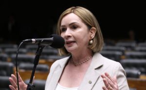 Comissão aprova regras de segurança preventiva e resposta a emergências em escolas básicas