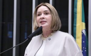 Comissão aprova projeto que permite a órgãos de trânsito oferecer jogos e vídeos para escolas