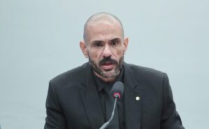 Comissão aprova selo para comércio que der desconto a agentes de segurança