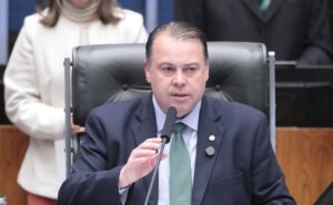 Lei cria campanha Julho Laranja para incentivar avaliação ortodôntica anual de crianças