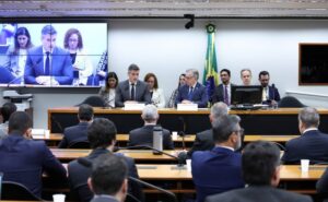Governo defende leilões de energia na Câmara; deputados criticam custo de termelétricas