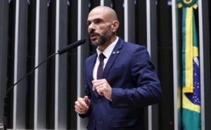 Comissão aprova pena específica para expulsão de moradores por facções criminosas