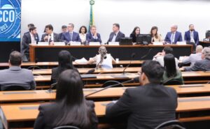 Ministro da Justiça aponta asfixia financeira e bloqueio de celulares como prioridades contra o crime