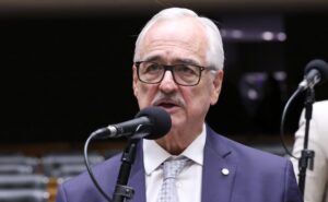 Projeto cria Política Nacional de Diagnóstico Laboratorial no SUS