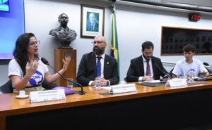 Inep nega mudança nos critérios da redação do Enem e estuda uso de IA para agilizar divulgação de notas