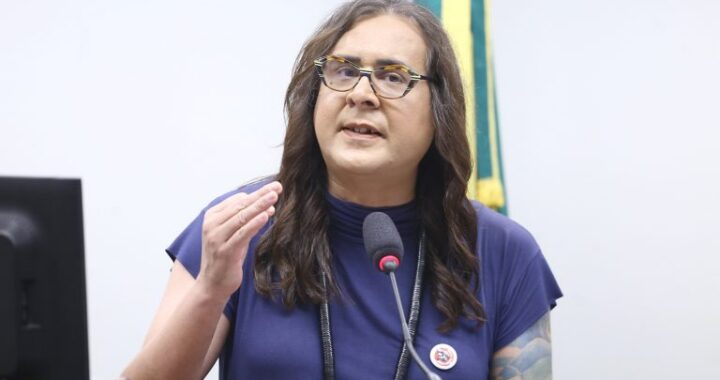 Comissão aprova política nacional para ampliar educação de jovens e adultos