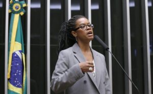 Projeto cria protocolo contra discriminação racial nas escolas