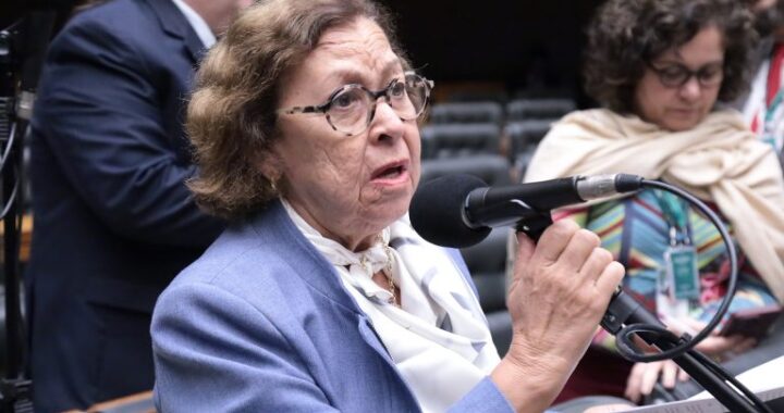 Comissão aprova canais de atendimento 24 horas para mulheres vítimas de violência